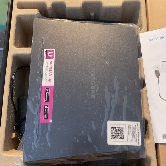 NETGEAR R7000PNighthawk WiFi Router AC2300Wireless - Picture 2 of 2